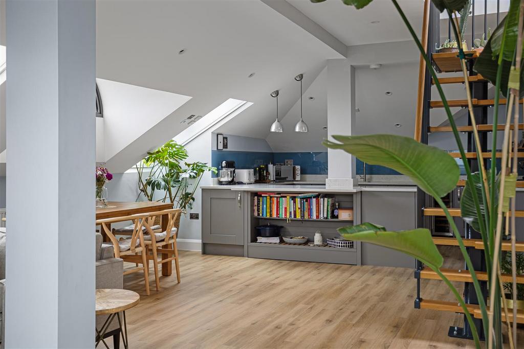 Flat 21 Kirk House 25.jpg