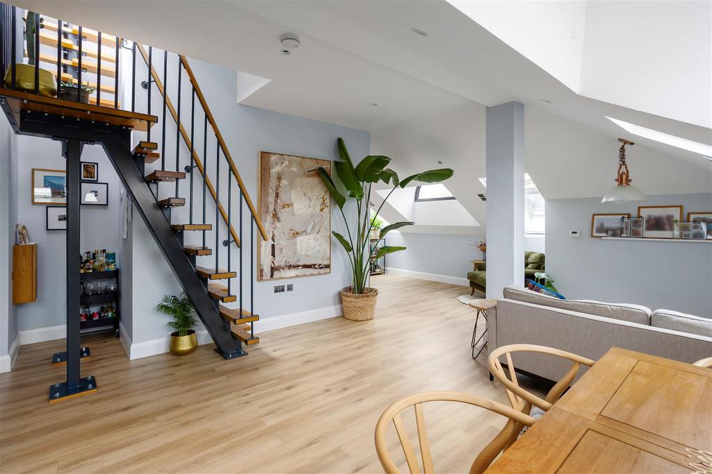 Flat 21 Kirk House 91.jpg