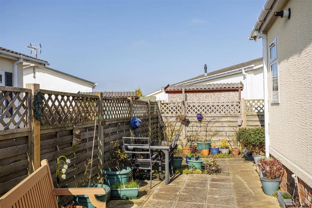 8 Beech Avenue  5.jpg