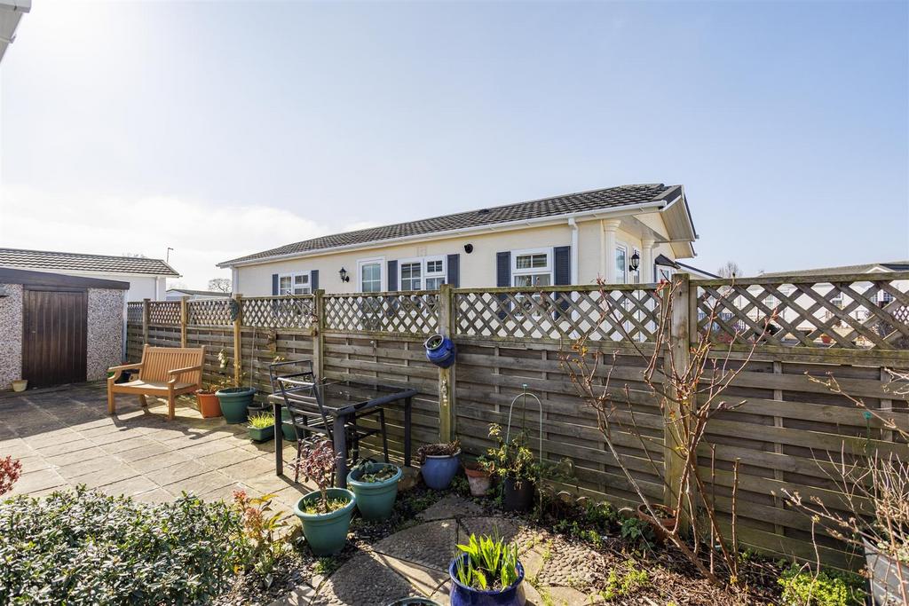 8 Beech Avenue  2.jpg