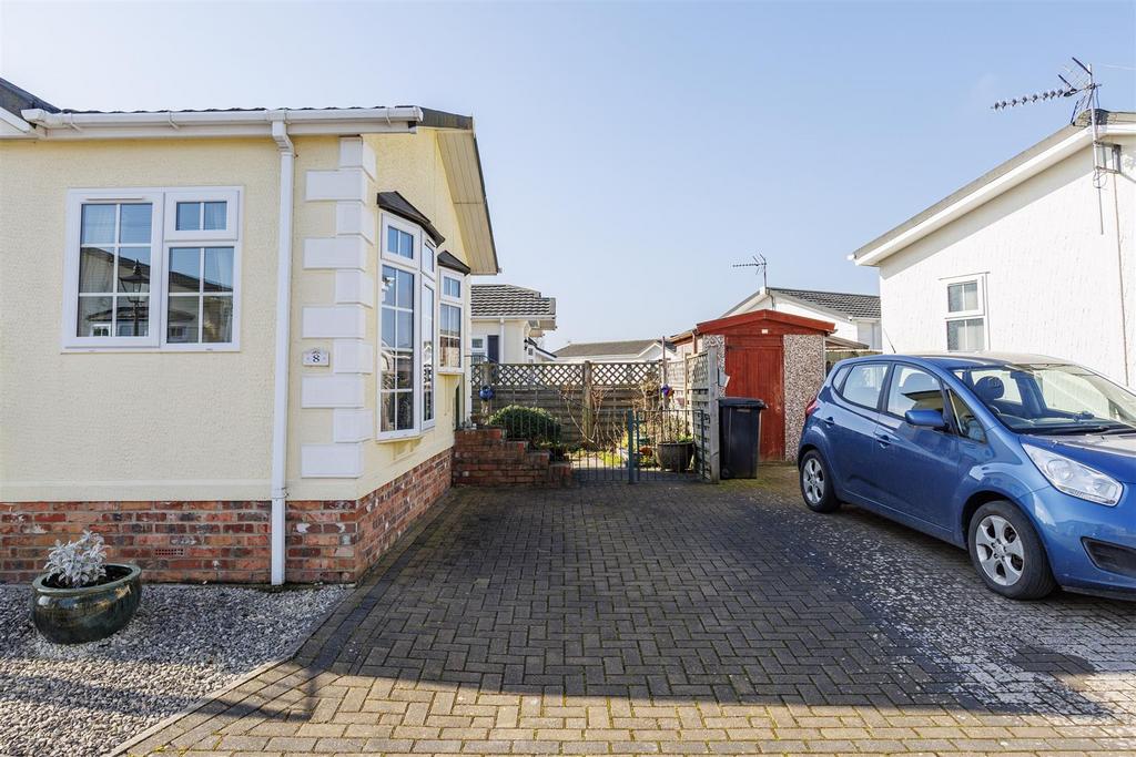 8 Beech Avenue  12.jpg