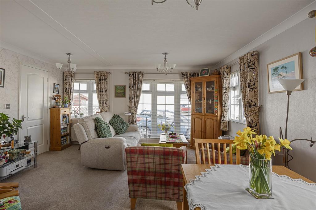 8 Beech Avenue 40.jpg