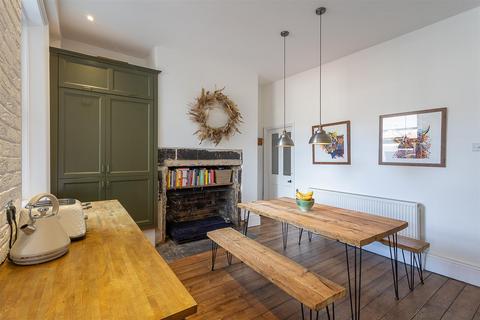 4 bedroom terraced house for sale, Oxnam Crescent, Spital Tongues, Newcastle upon Tyne