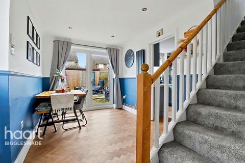 3 bedroom semi-detached house for sale, Swansholme Gardens, Sandy