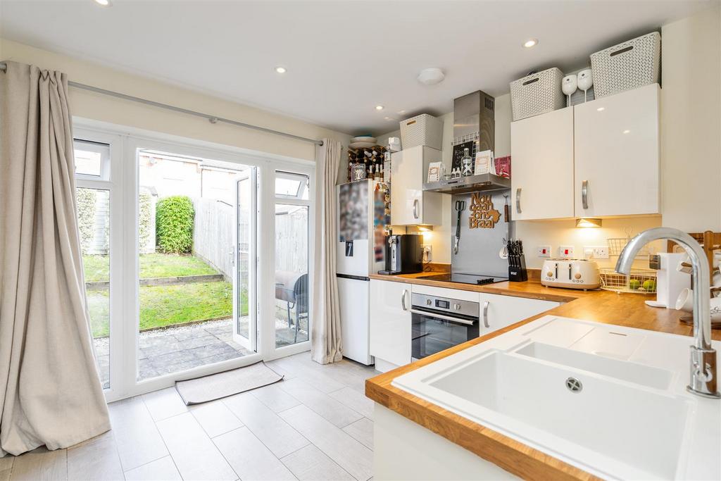 33 Noble Way 3.jpg