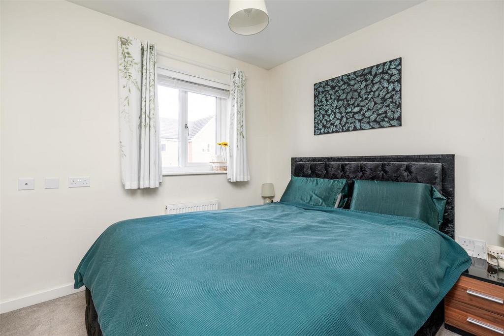 33 Noble Way 9.jpg