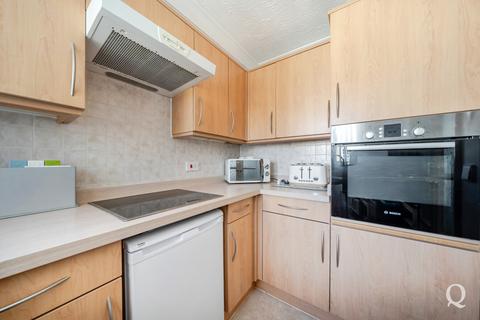2 bedroom apartment for sale, Bell Road, Sittingbourne, Kent, ME10
