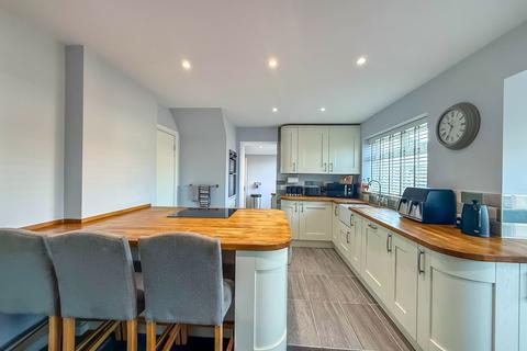 3 bedroom semi-detached house for sale, Somerset Drive, Southport PR8