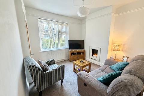 2 bedroom terraced house for sale, Compeigne Avenue, Riddlesden, Keighley, BD21