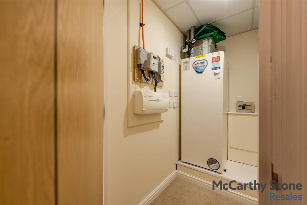 8681635-interior09.jpg
