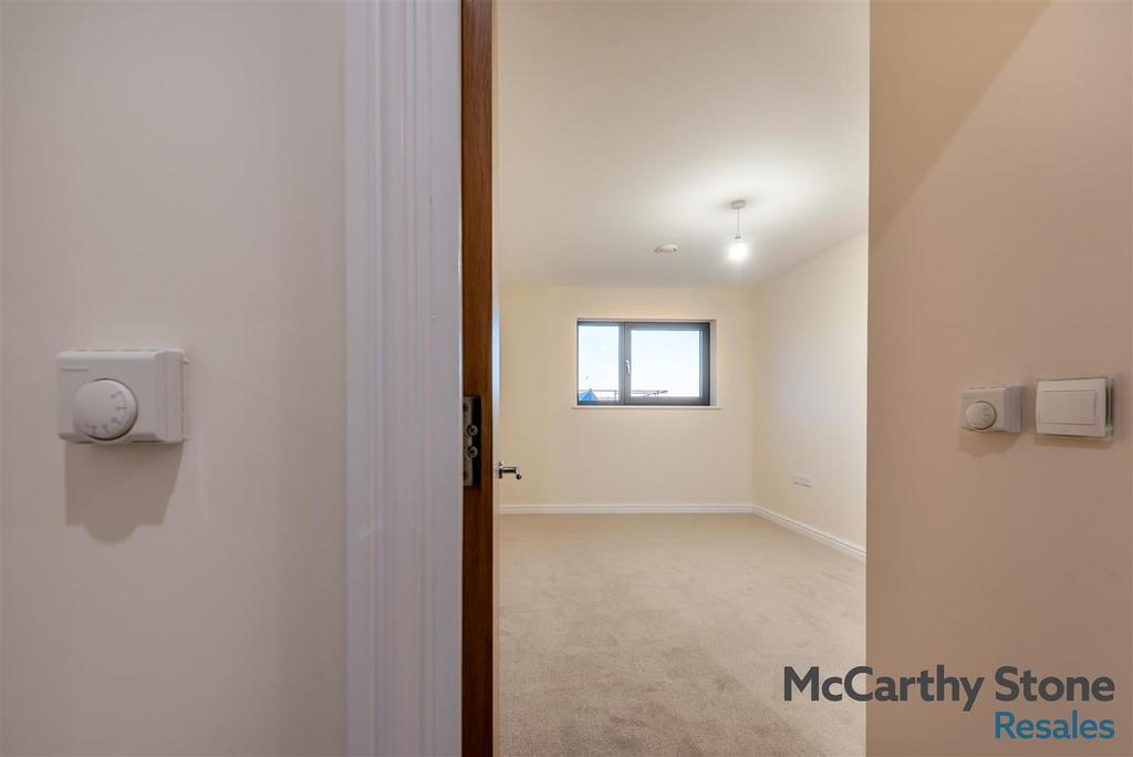 8681635-interior47.jpg