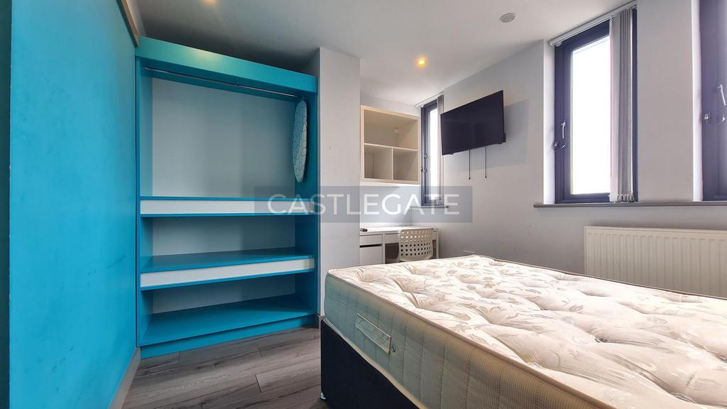 Room 73, The Works at Standard House (2)