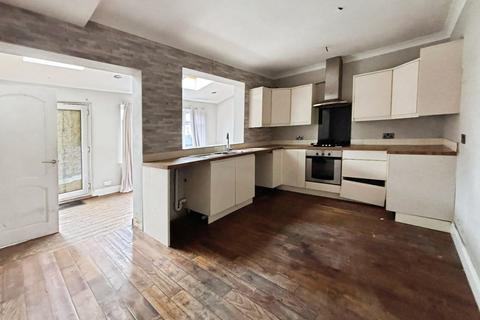 3 bedroom end of terrace house for sale, Westcott Road, South Shields