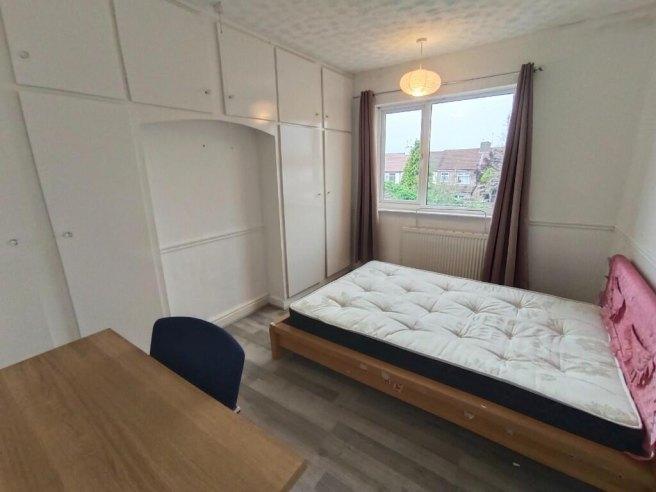 Mackie-grove-bs34-7nf-1050727