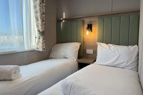 3 bedroom lodge for sale, Malton Road, Pickering YO18