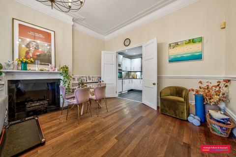 2 bedroom flat to rent, Compayne Gardens, London, NW6