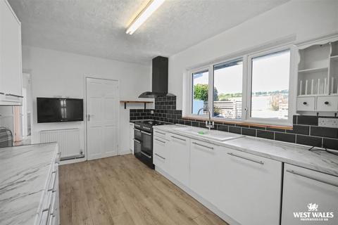 undefined, Tegryn, Llanfyrnach