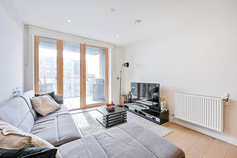 2 bedroom flat to rent, Copley Close, Hanwell, W7