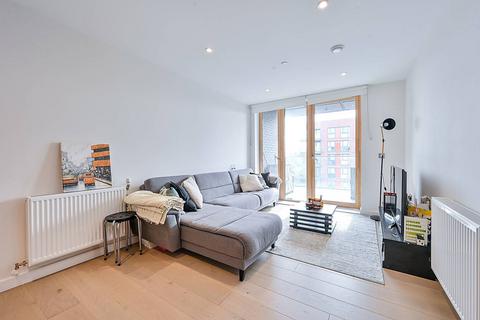 2 bedroom flat to rent, Copley Close, Hanwell, W7