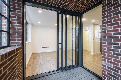 2 bedroom flat to rent, Tilney Court London EC1V