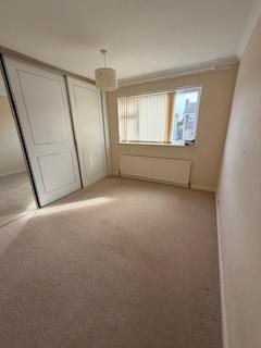 3 bedroom semi-detached house to rent, Turnpike Drive, LU3 3RB