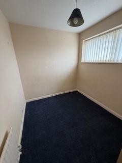 3 bedroom semi-detached house to rent, Turnpike Drive, LU3 3RB