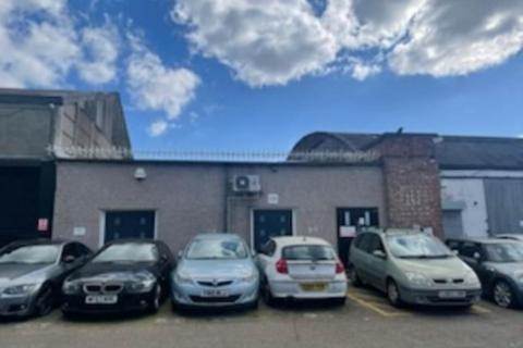 Warehouse to rent, 11-17 Fowler Rd Ilford IG6 3UJ