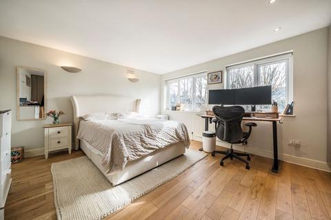 2 bedroom flat for sale, Westville Road, London W12