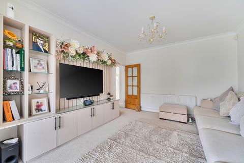 undefined, Minterne Avenue, Southall, UB2