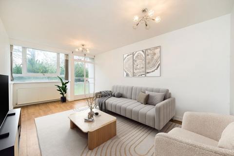 undefined, Putney Hill, London SW15