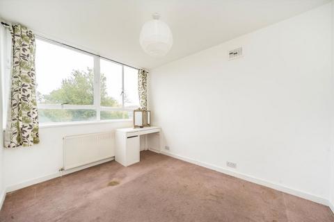 undefined, Putney Hill, London SW15