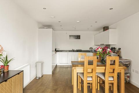 2 bedroom apartment for sale, Carrick Court, Nicholson Square, London E3 3UD