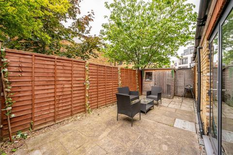 3 bedroom flat to rent, Cromwell Road, Wimbledon, London, SW19