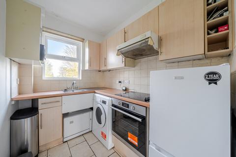1 bedroom flat for sale, Park View, 179 Upper Halliford Road, Shepperton, TW17