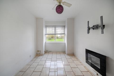 1 bedroom flat for sale, Park View, 179 Upper Halliford Road, Shepperton, TW17