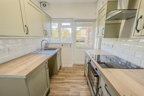 2 bedroom flat to rent, Bell Lane, Hendon NW4