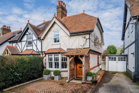 2 bedroom semi-detached house for sale, Mint Lane, Tadworth KT20
