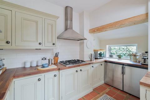 2 bedroom semi-detached house for sale, Mint Lane, Tadworth KT20