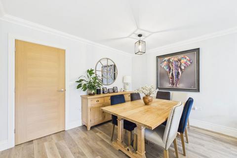 undefined, Billingshurst RH14