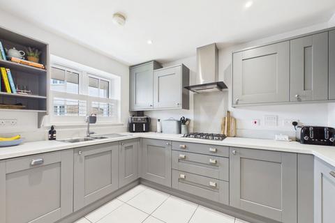 undefined, Billingshurst RH14