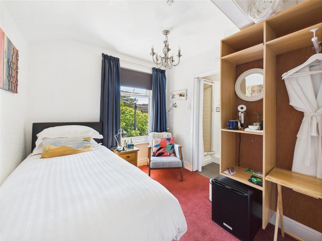 Bedroom Seven