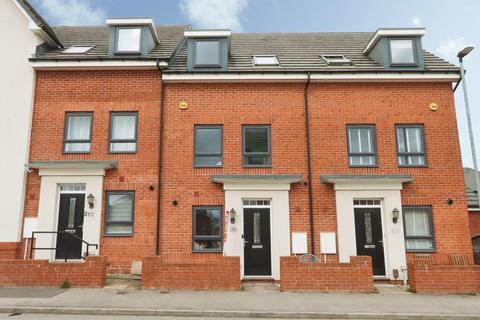 3 bedroom townhouse for sale - Brooks Drive, Waverley, Rotherham, South Yorkshire, S60
