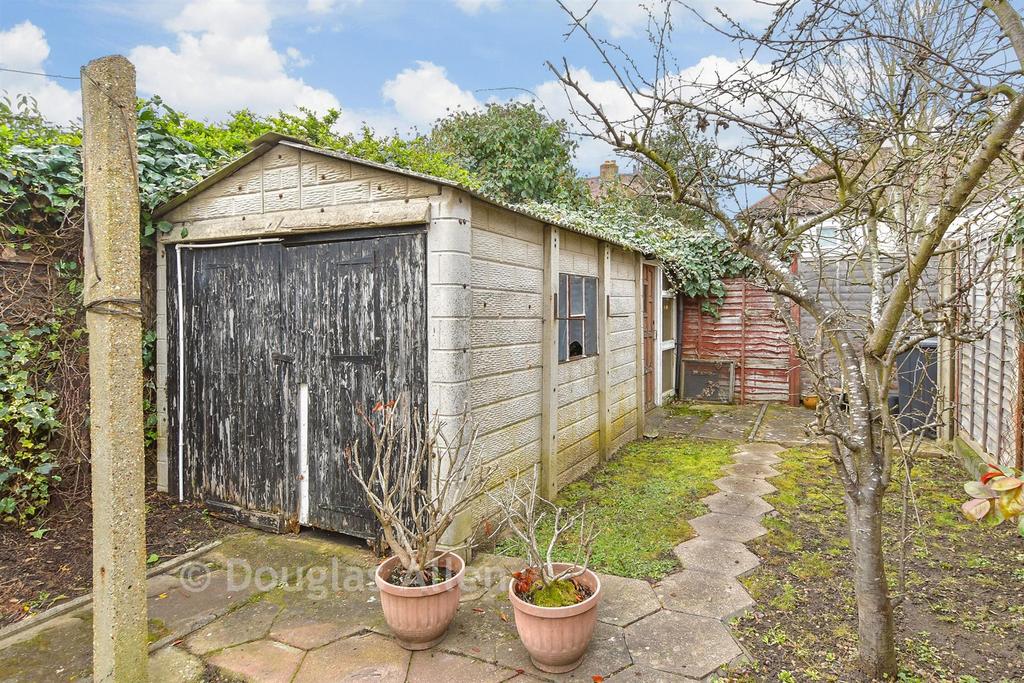 Workshop/Outbuildings