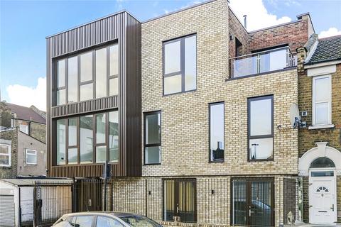 undefined, Michigan Avenue, London