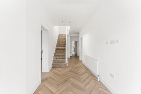 4 bedroom semi-detached house for sale, Great North Way, Hendon, NW4