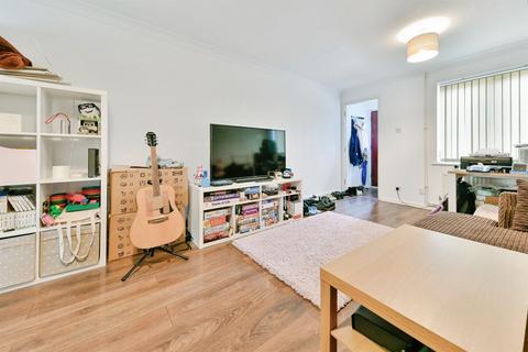 2 bedroom terraced house for sale, Coleridge Close, Hitchin