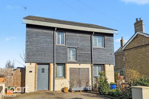2 bedroom detached house for sale, Church Street, March