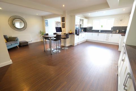 4 bedroom detached house for sale, Bilberry Drive, Marchwood SO40