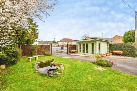 3 bedroom detached bungalow for sale, Andrew Close, Durrington, Salisbury