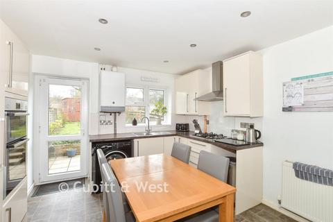 2 bedroom end of terrace house for sale, Albert Close, Haywards Heath, West Sussex